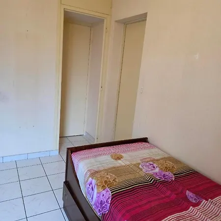 Soualhia Homestay Avon